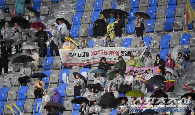 '수원FC 위민은 울고 있는데' 정동영 통일부 장관