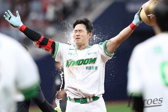 1위랑 8G 차라니, 키움 왜 이래?…아무도 달려나가지 못하는 이상한 시즌, 꼴찌가 강해보이는 ‘착시효과’[스경x이슈]