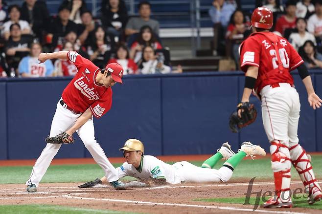 1위랑 8G 차라니, 키움 왜 이래?…아무도 달려나가지 못하는 이상한 시즌, 꼴찌가 강해보이는 ‘착시효과’[스경x이슈]
