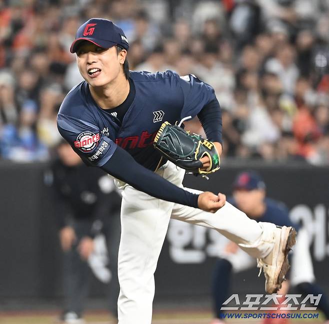 롯데, 한화전 두 판 다 이겼다! 8-2 완승 → 이제 빠따도 무섭다. 현도훈은 감격의 첫 홀드! [대전 현장]