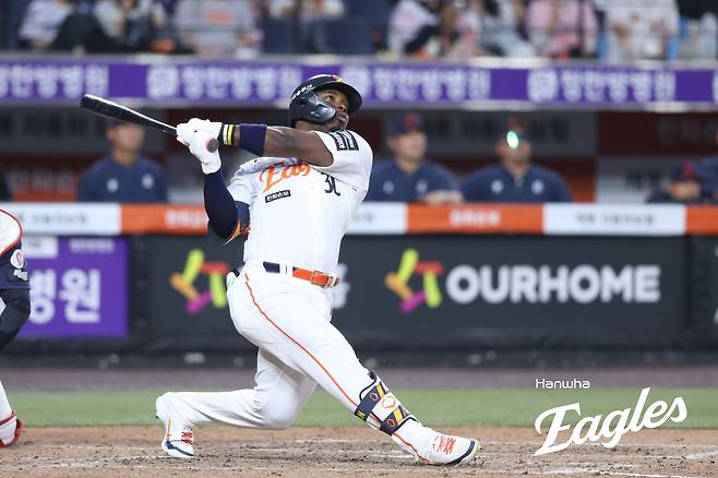 한화, 타격 8개 부문 1위였는데…3연패 속 '클러치 본능' 어디로→3G 득점권 타율 0.156, 타선 안 터지니 힘 못 쓴다 [대전 현장]