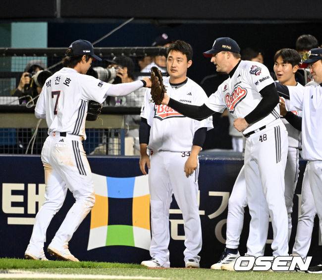 이런 선수가 왜 한국서 못 뛰었나…21억→1.5억 몸값 폭락에도 8이닝 무실점 압도 “한국 커피 그리웠어요”