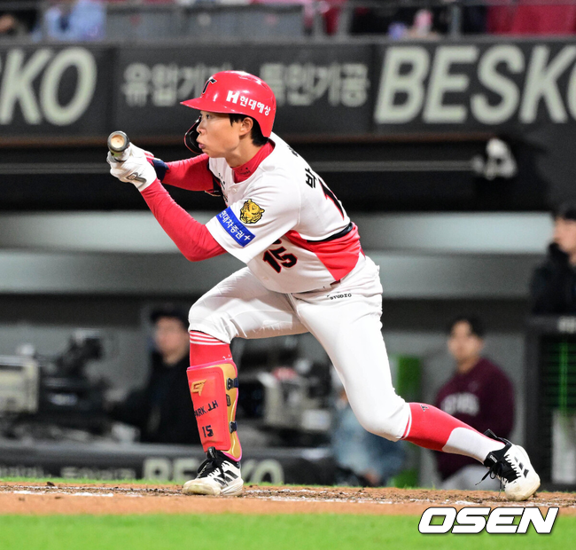 '어깨통증' 19살 리드오프 지명타자로 복귀...이범호