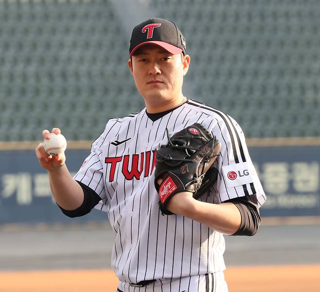 2군 경기 맞아? LG 선발투수 정우영 ⅓이닝 강판, 장현식 5실점 부진...함덕주-김강률은 호투