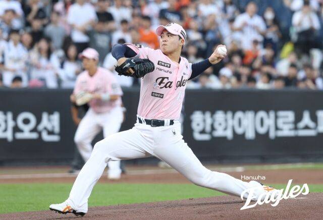 왕옌청 'KKKKKK' 7이닝 2실점 쾌투→다승 공동 1위 등극, 한화 드디어 패패패 끊었다!…두산 3실책 실화냐 [MD대전]