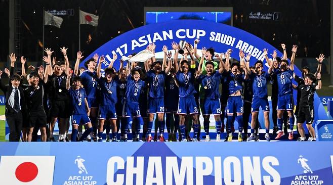 '한국 8강 탈락인데' 日축구 '또' 아시아 제패, 中 꺾고 U17 아시안컵 우승