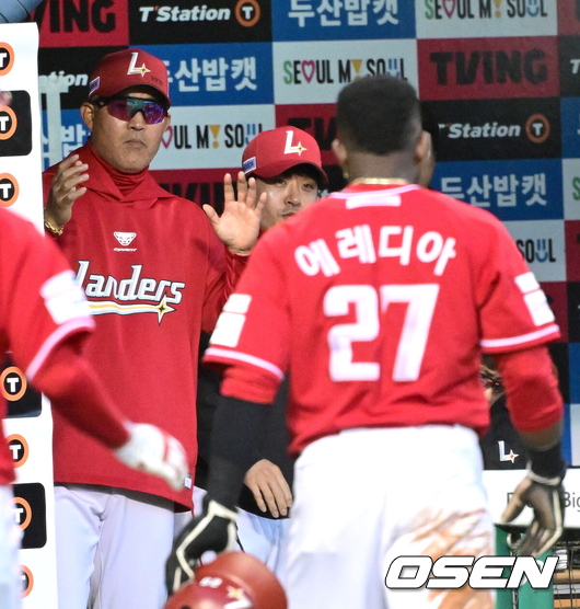 '130m 대형홈런' 한유섬 16일만에 복귀, 5연패 악몽 끊을까? 수염 깎은 이숭용
