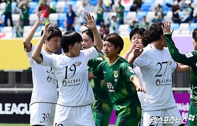 北 내고향, 한국서 우승하고 '인공기 또 꺼냈다'…아시아 정상 등극+15억 상금 획득→日 도쿄 베르디 1-0 제압 [현장리뷰]