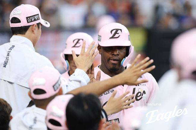 한화 또 이겼다! 문현빈 심우준 3안타 2타점 포효, 5-2 승리하고 위닝시리즈 확보…두산 4연승 후 2연패 [대전 리뷰]