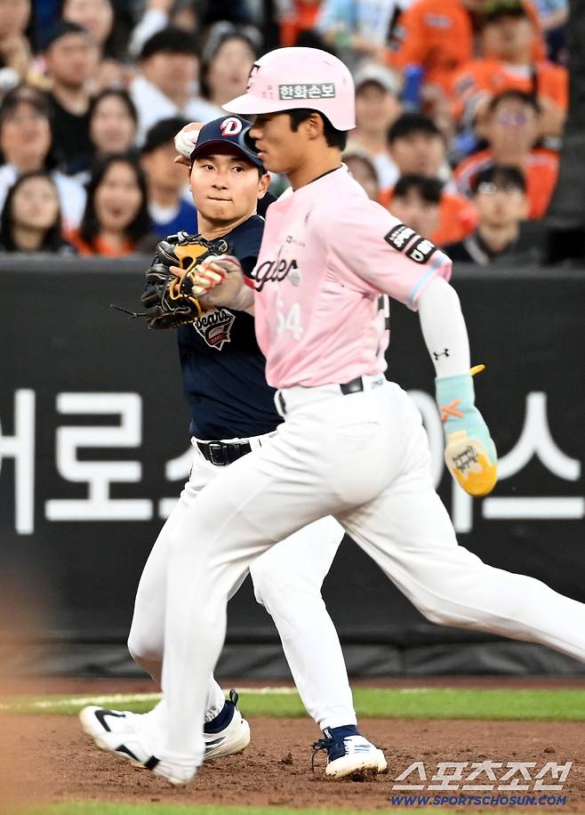 야심찼던 대타 작전의 소용돌이가, 대전을 집어삼켰다 '연이틀 실책쇼, 땡큐 두산' 한화 2연승 [대전 현장]