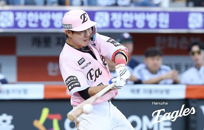 한화, '100억 우승 청부사' 없이도 이겼다!…두산 5-2 격파 공동 5위 등극+WS 확보→문현빈+심우준 4타점 합작 [대전:스코어]