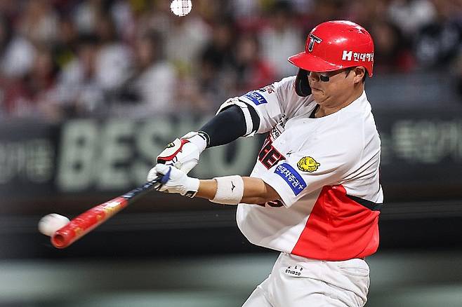 '0-4→5-4 약속의 8회 나왔다' KIA, SSG 상대 짜릿한 역전승···시리즈 스윕 노린다