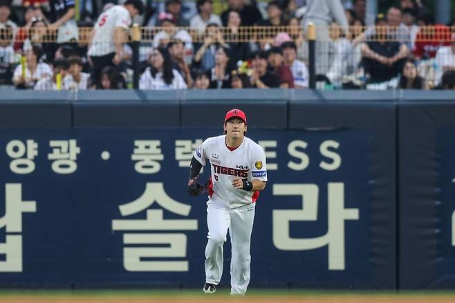 KIA 대역전승에도 나성범은 웃지 못했다… 이틀 연속 치명적 포구 실책, 승리가 머리 식혀줄까