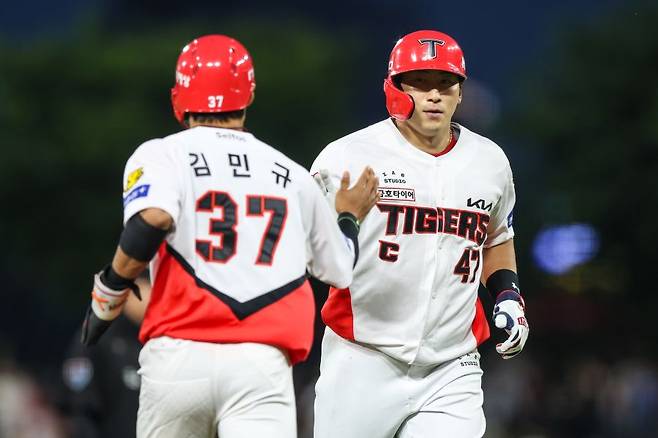 KIA 대역전승에도 나성범은 웃지 못했다… 이틀 연속 치명적 포구 실책, 승리가 머리 식혀줄까