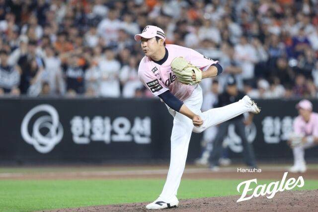 한화가 김서현 더 이상 그리워하지 않아도 되나…류현진 투구론 완벽흡수한 33세 우완, 인생역전 도전