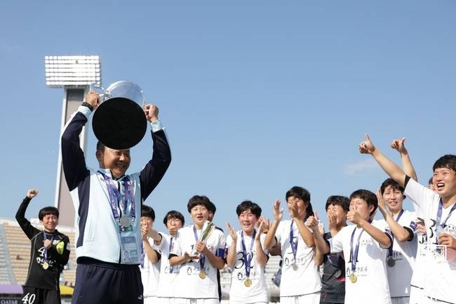 [AWCL 이슈] 감사는 고사하고 눈길 한번 안 줬다...공동 응원단 가장한 내고향 서포터즈의 눈물 나는 짝사랑