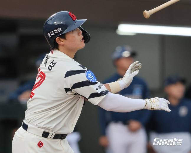'두산→롯데' 3년 전 KBO 떠난 37세 외야수, 중국 진출 소감 직접 밝혔다