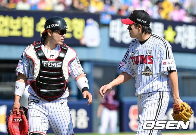 아찔한 포구 실책→역전 결승타...65억 우승 포수, 지옥에서 천당으로 “찬규에게 미안했다”
