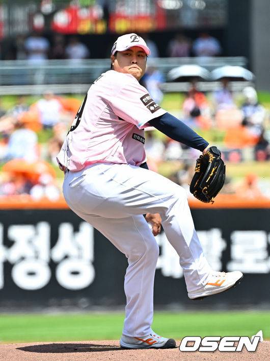 '류현진 QS 호투→200승 금자탑' 한화 겹경사! 주말 3연전 싹쓸이승…두산 밀어내고 단독 5위 점프 [오!쎈 대전]