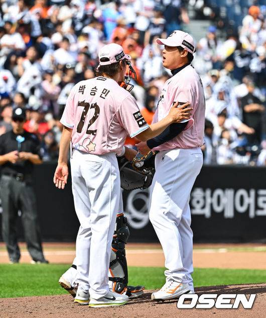 '104구 역투' 괴물은 살아있다…류현진 6⅔이닝 무사사구 2실점, 韓美 통산 200승 눈앞 [오!쎈 대전]