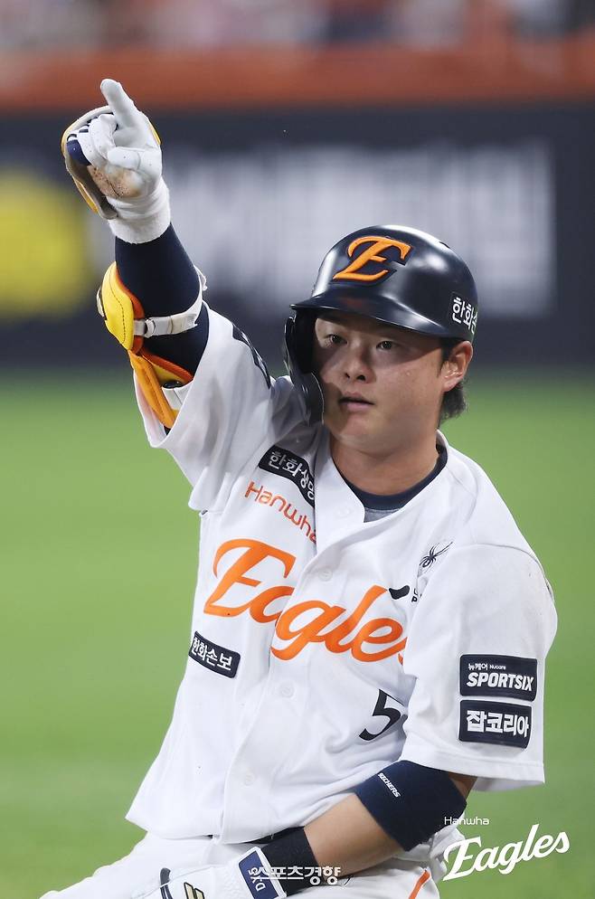 ‘100점 활약, 100점 백업’ 한화 베테랑 이도윤이 사는 법 “주전 생각 안나게, ‘잘해서 나오는’ 백업으로”