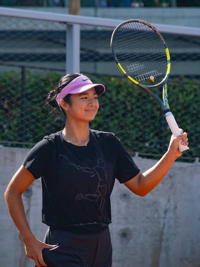 필리핀 21살 테니스 소녀, '아시아 아이콘' 되나?…WTA 세계랭킹 쑥쑥 '37위'→롤랑가로스 1R 절친과 경쟁부터 '시선집중'