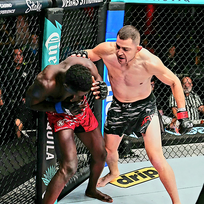최두호 UFC 최다 KO승 3위…맥그레거와 동급