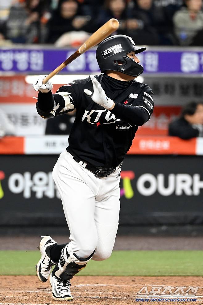 4년 48억이 비싸다고? 어느덧 타격 1위 눈앞…'절치부심' 최원준, 자리가 사람을 만든다