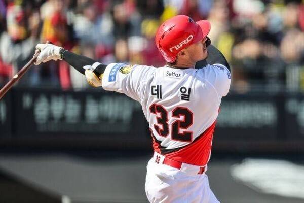 '80억 박찬호 굿바이!' KIA 초강수 결국 대실패로 끝났다…아시아쿼터 데일 방출→日 우완 영입 추진