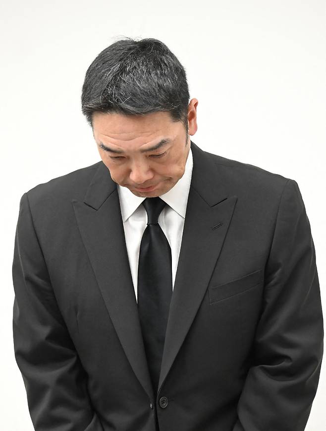 아베 감독 사임 후 폭행 신고한 딸의 뒤늦은 고백