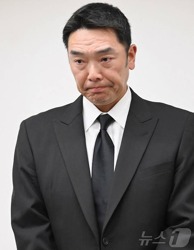 요미우리 아베 감독, '딸 폭행' 사퇴…딸은 '챗GPT 권유'에 신고(종합)