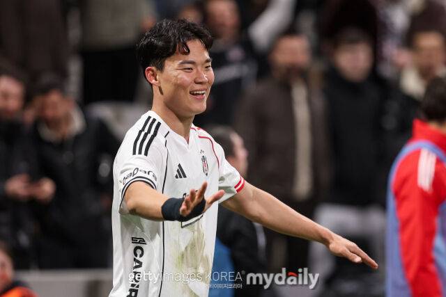'손흥민과 유로파리그 우승' 포스테코글루 감독, 튀르키예서 한국 제자와 재회 유력…'베식타스 새 감독 후보'