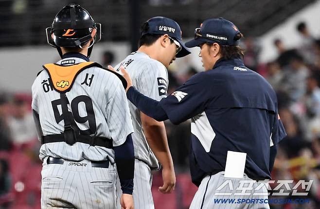 믿기 힘든 추락, 폼 바꿔라 조언 묵살, 레전드 선배들의 갑론을박...김서현은 뭘 어떻게 해야할까