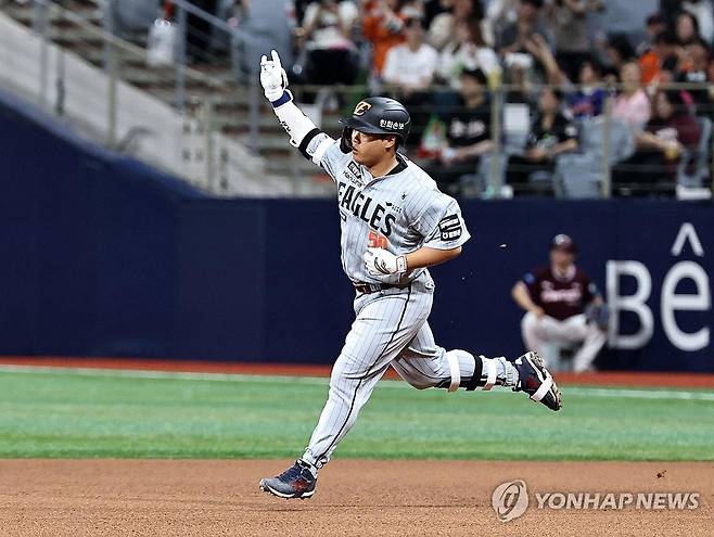 FA 거품? 돈 쓴 팀이 웃는다, FA 효과 제대로 터졌다