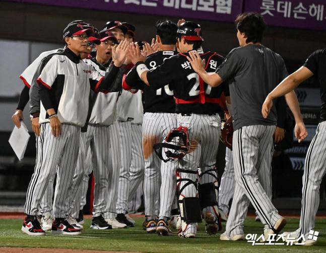 LG 2년 연속 30승 고지 선착→1위 확률 '56.4%' 잡았다…염경엽 감독