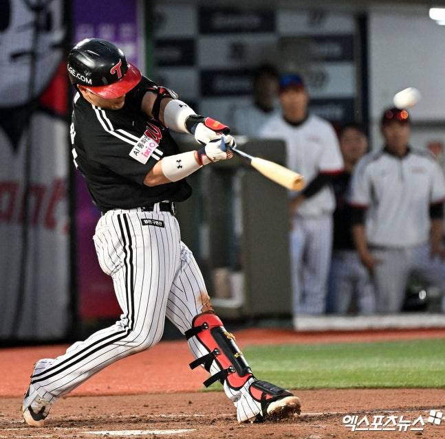 LG 2년 연속 30승 고지 선착→1위 확률 '56.4%' 잡았다…염경엽 감독
