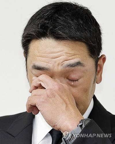 日 아베 감독 복귀 청원, 7만4000명 돌파…가정폭력 자진 사퇴→팬들 동의 안 하나