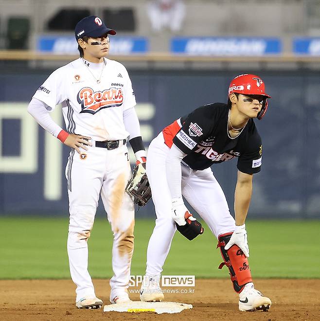 내년 KIA에 한국야구 슈퍼유격수 뜬다…이범호 선언, 김도영 변신 프로젝트 벌써 시작