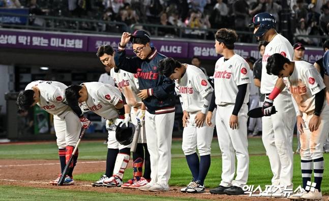 '거기서 왜 슬라이딩을 안 해?'…무사 2루 찬스가 1아웃으로 둔갑, 롯데 '디테일'에서 밀렸다→아직도 20승 못하고 있다니 [부산 현장]
