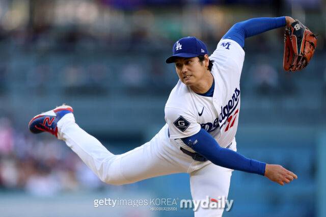 '1회 리드오프 홈런+6이닝 노히트 1실점' 오타니 원맨쇼, ML 대기록 썼다... '첫 좌익수' 김혜성 1안타+미친 캐치