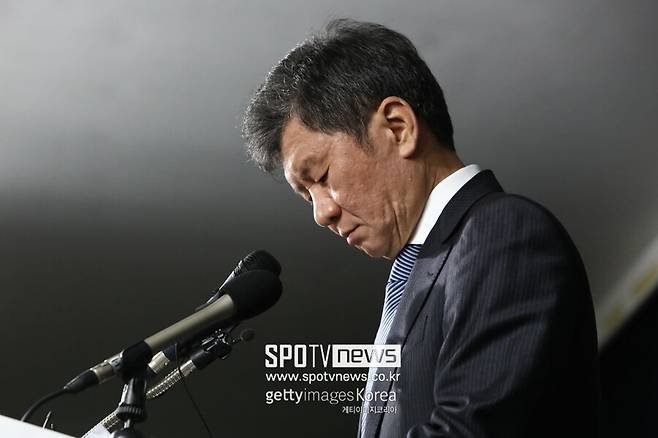 [오피셜] 전격 사퇴 발표, 홍명보 감독 선임했던 정몽규 KFA 회장 사의 표명…“북중미월드컵 이후 협회장 자리 물러나겠다”