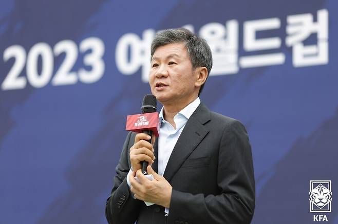 [오피셜] 전격 사퇴 발표, 홍명보 감독 선임했던 정몽규 KFA 회장 사의 표명…“북중미월드컵 이후 협회장 자리 물러나겠다”