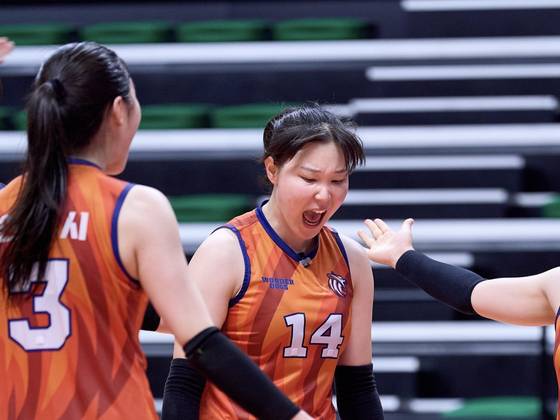 ‘신인감독 김연경’ 네 번째 프로행… 세터 구솔 현대건설 단기계약