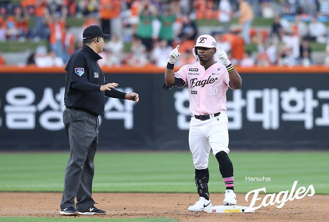 한화 또또 이겼다! 허인서·강백호 홈런 쾅쾅+화이트 7이닝 역투→SSG 10연패 몰아넣고 2연승 [대전:스코어]
