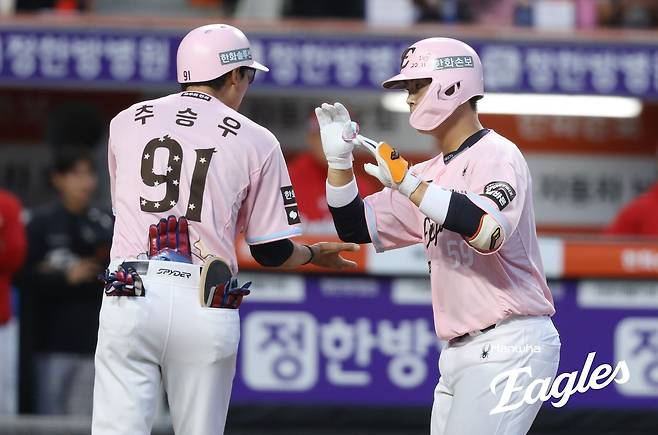 한화 또또 이겼다! 허인서·강백호 홈런 쾅쾅+화이트 7이닝 역투→SSG 10연패 몰아넣고 2연승 [대전:스코어]