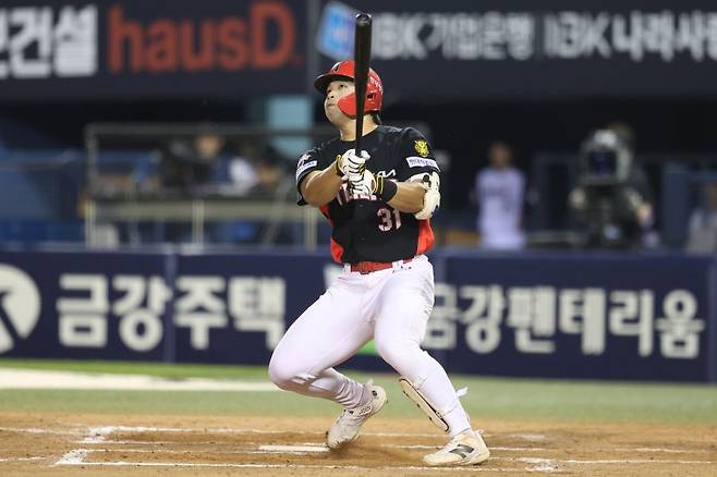 ‘KIA 시즌 최악의 날’ 6회에 수건을 던지다니… 이의리 또 난조+수비 붕괴+타선 침묵, 10점차 대패 [잠실 게임노트]