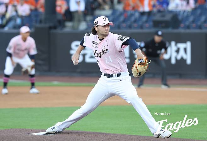 이래서 한화가 계속 기다려왔다…'KBO 데뷔 첫 QS+' 화이트