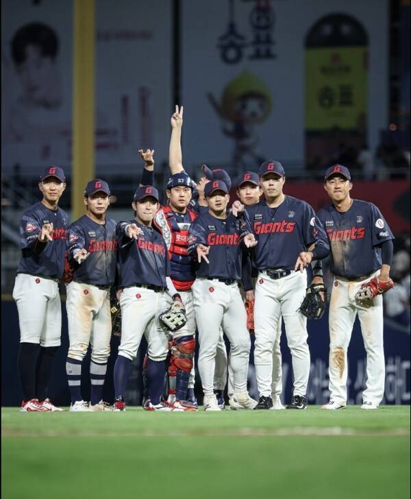 '9회 악몽도 잊었다' 연장 10회 대폭발... 롯데 6-2승리, NC 울린 5득점 빅이닝