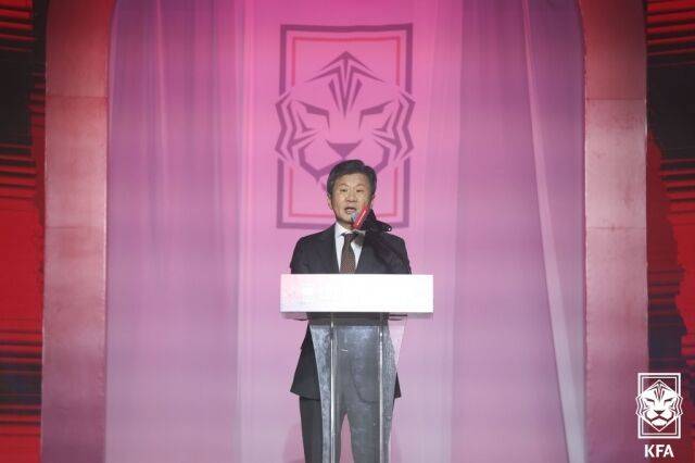 월드컵 향한 '무관심', 결국 정몽규 회장의 '깜짝 사퇴'로...홍명보호 향한 '지지' 살아날까? [MD이슈]