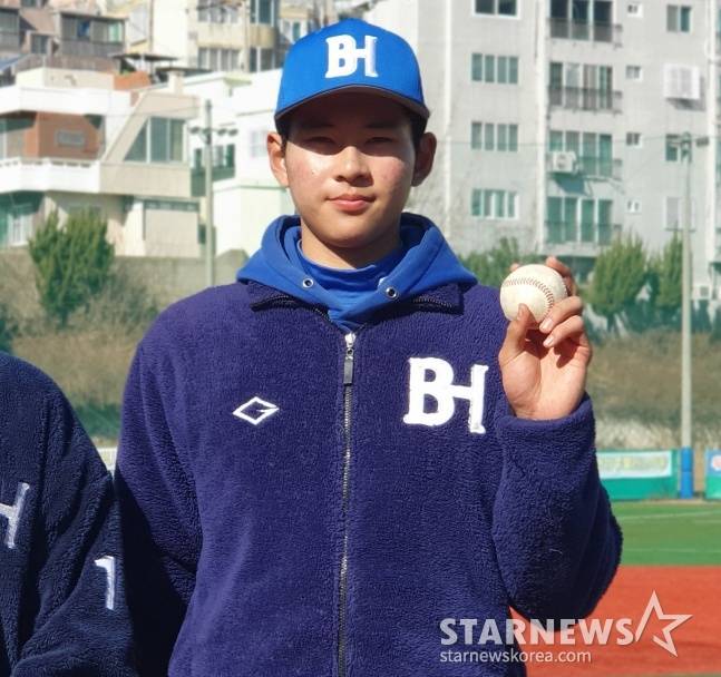 양키스 34억 러브콜 뿌리쳤다! 부산고 하현승, 왜 한국 남았나